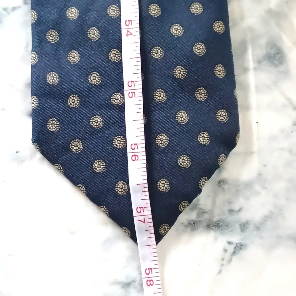 Van Heusen origin woven
